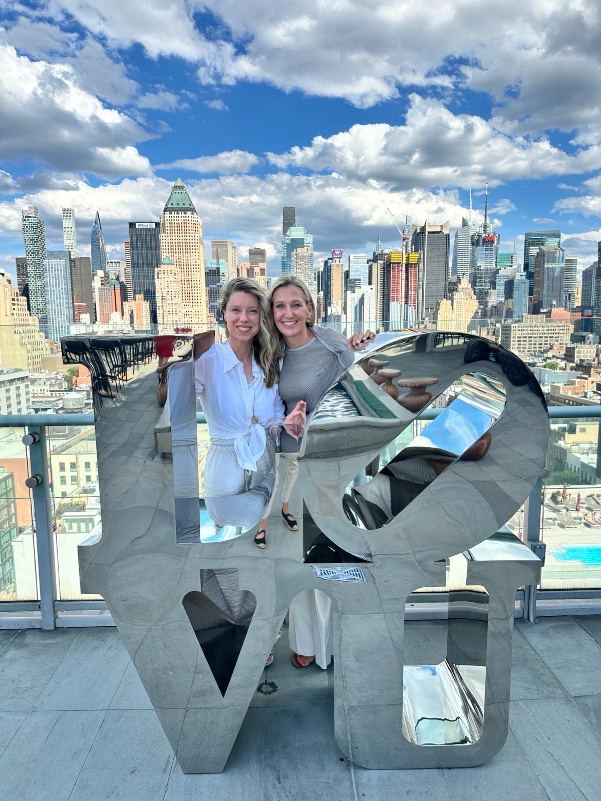 Christina and Corinna, Settla. co-founders